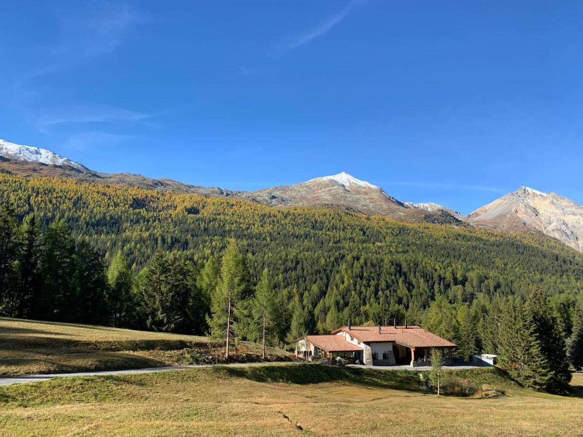 Hotel Chasa Al Battaporta Tschierv Exteriér fotografie